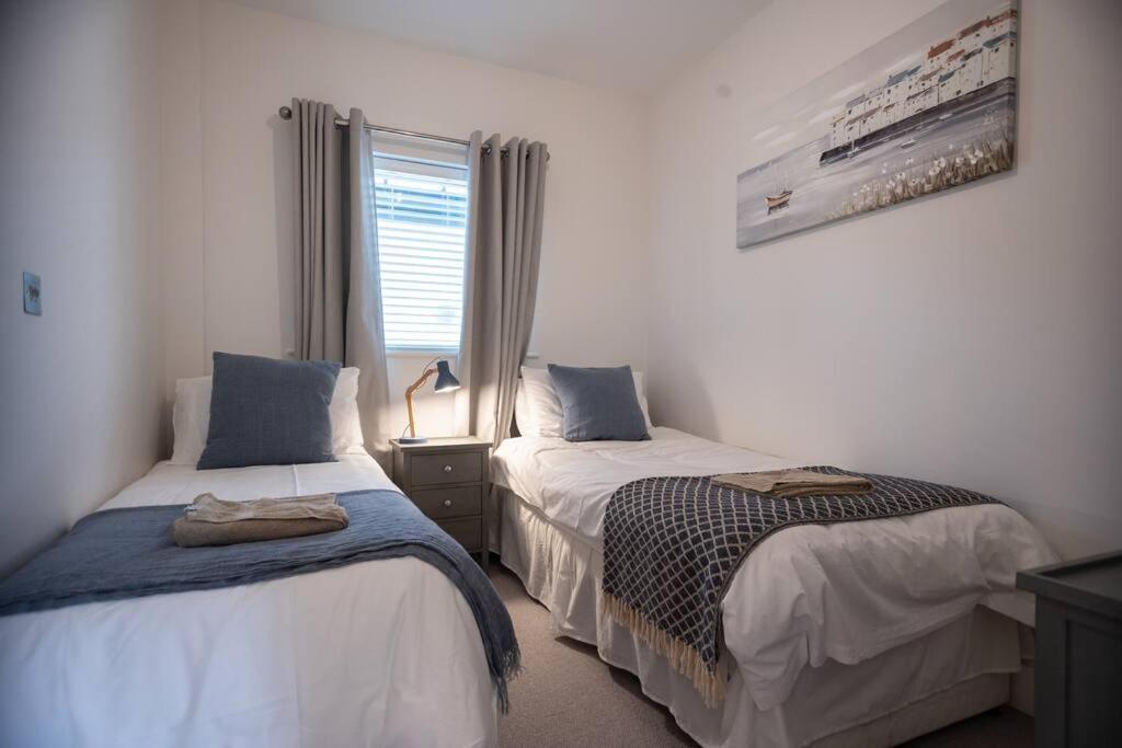 Apartment 25 ~ Nassu Court Westward Ho!  Exterior photo
